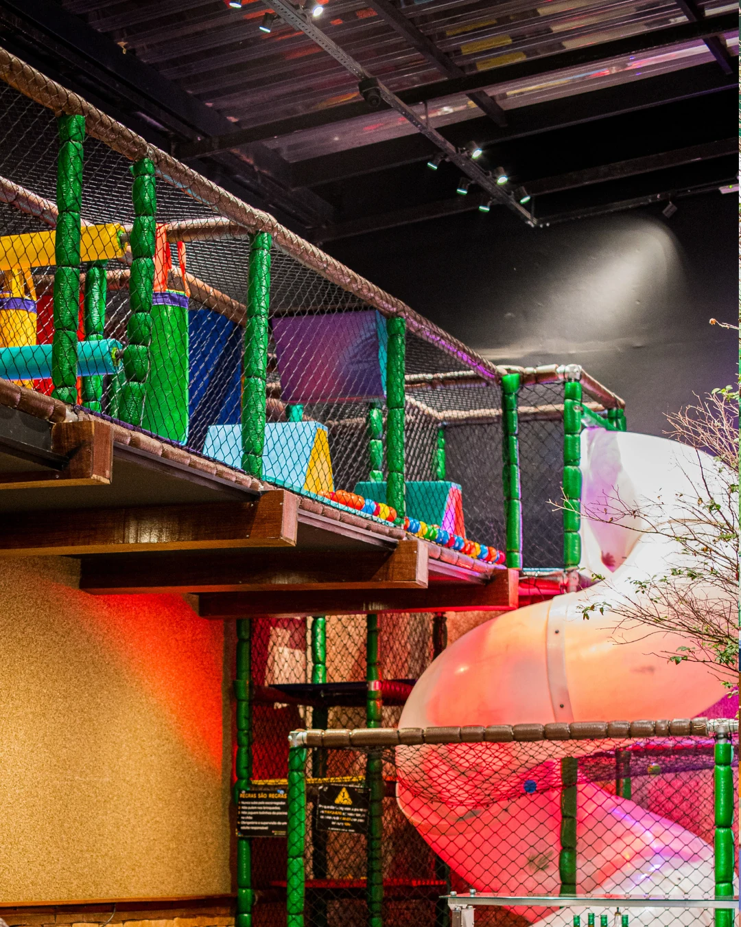 Estrutura do espaço kids do Botequim Paulista